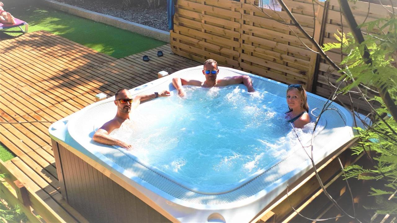 Hotel Les Jardins De Bormes, Sauna & Jacuzzi Exterior photo