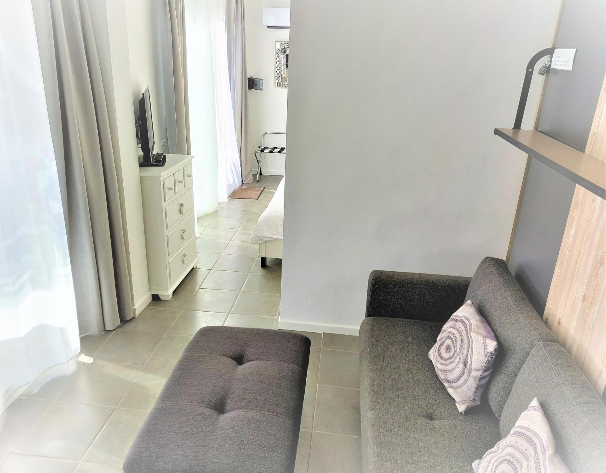 Hotel Les Jardins De Bormes, Sauna & Jacuzzi Room photo